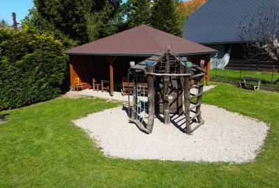 Školní hřiště pavilonu Chanos