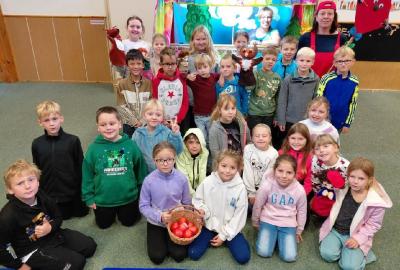 Stejně jako loňský rok nás navštívilo divadlo KOLOBĚŽKA.